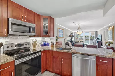 121 Golden Isles Dr #205, Hallandale Beach, FL 33009 - Photo 17