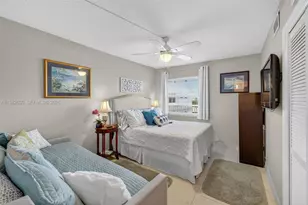 121 Golden Isles Dr, Hallandale Beach, FL 33009 - Photo 29