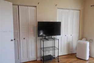 13450 SW 3rd St, Pembroke Pines, FL 33027 - Photo 15