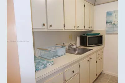 13450 SW 3rd St #310D, Pembroke Pines, FL 33027 - Photo 9