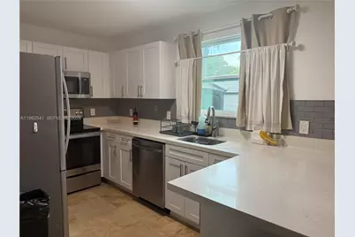 1432 NE 5th Ave #3, Fort Lauderdale, FL 33304 - Photo 7