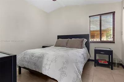 4660 W 9th Ave, Hialeah, FL 33012 - Photo 31