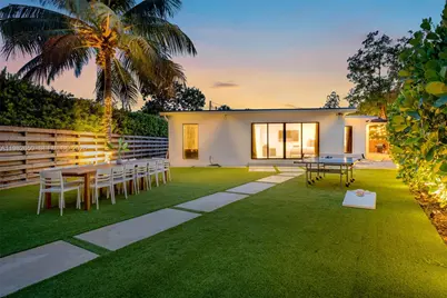 995 NE 107th St, Miami, FL 33161 - Photo 71