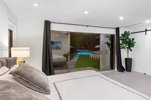 995 NE 107th St, Miami, FL 33161 - Photo 55