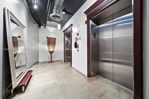 10 SW South River Dr, Miami, FL 33130 - Photo 29