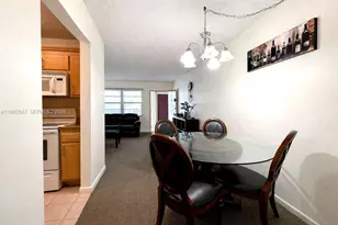 800 SW 131st Ave, Pembroke Pines, FL 33027 - Photo 3