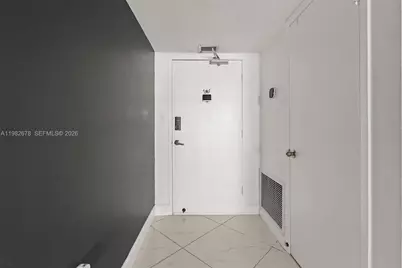 18071 Biscayne Blvd #402, Aventura, FL 33160 - Photo 7