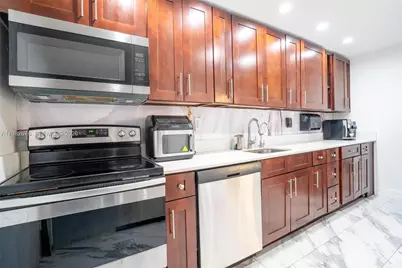 18071 Biscayne Blvd #402, Aventura, FL 33160 - Photo 27