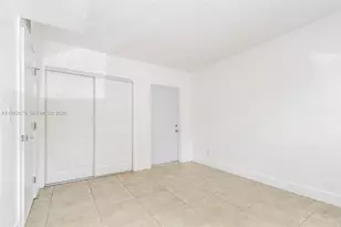 407 SE 9th Ct, Hallandale Beach, FL 33009 - Photo 13