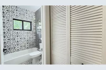 13900 NE 16th Ct, North Miami, FL 33181 - Photo 21