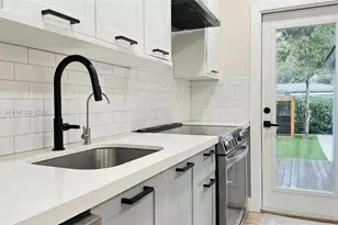13900 NE 16th Ct, North Miami, FL 33181 - Photo 13