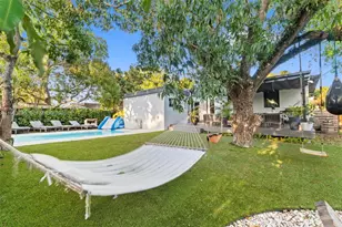 13900 NE 16th Ct, North Miami, FL 33181 - Photo 51