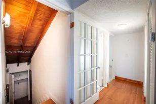 860 NW 106th Ave, Miami, FL 33172 - Photo 17