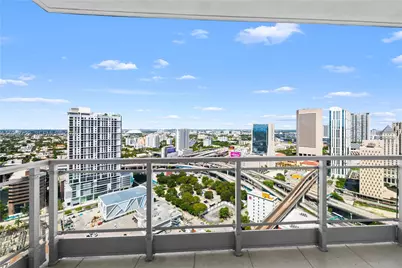 90 SW 3rd St #3305, Miami, FL 33130 - Photo 9