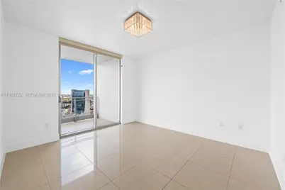 90 SW 3rd St #3305, Miami, FL 33130 - Photo 21