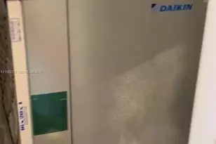 159 NE 6th St, Miami, FL 33132 - Photo 11