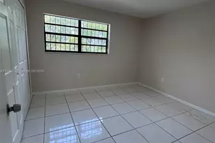 1072 W 79th St, Hialeah, FL 33014 - Photo 23