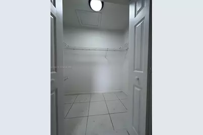 1072 W 79th St #32, Hialeah, FL 33014 - Photo 27