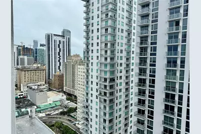 253 NE 2nd St #2306, Miami, FL 33132 - Photo 17