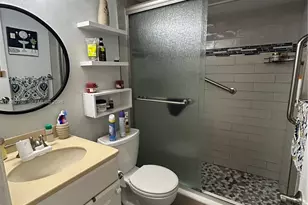 200 Gate Rd, Hollywood, FL 33024 - Photo 9