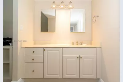 2333 Brickell Ave #1710, Miami, FL 33129 - Photo 31