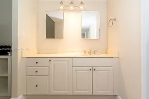 2333 Brickell Ave, Miami, FL 33129 - Photo 31