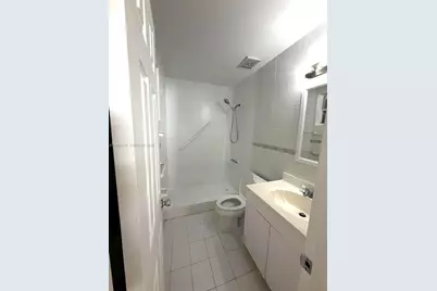 5740 W 21st Ct, Hialeah, FL 33016 - Photo 9