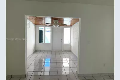 5740 W 21st Ct, Hialeah, FL 33016 - Photo 13