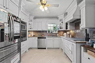 6726 Orchid Dr, Miami Lakes, FL 33014 - Photo 9