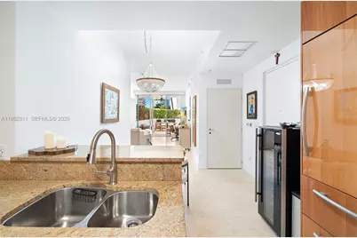 50 S Pointe Dr #509, Miami Beach, FL 33139 - Photo 11