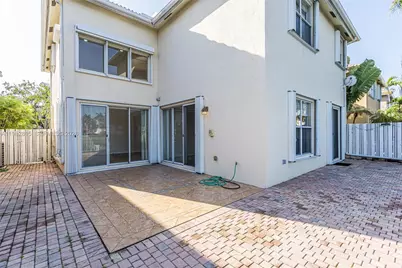 1560 Seagrape Way, Hollywood, FL 33019 - Photo 3