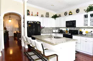 16319 SW 11th St, Pembroke Pines, FL 33027 - Photo 3