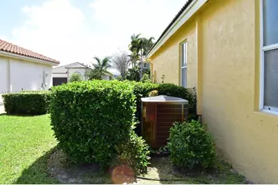 16319 SW 11th St, Pembroke Pines, FL 33027 - Photo 29