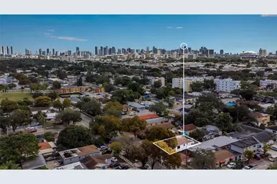 2428 NW 28th St #REAR, Miami, FL 33142 - Photo 11