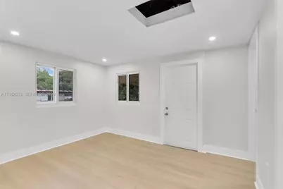 1521 NW 51st St, Miami, FL 33142 - Photo 13