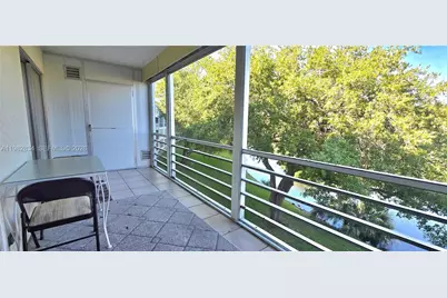 3037 Newport H #3037, Deerfield Beach, FL 33442 - Photo 19