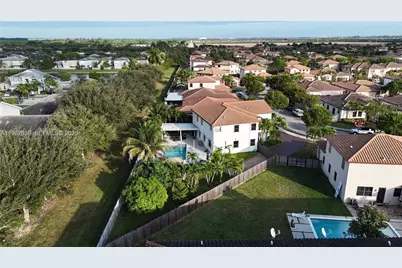 3461 SE 1st St, Homestead, FL 33033 - Photo 5