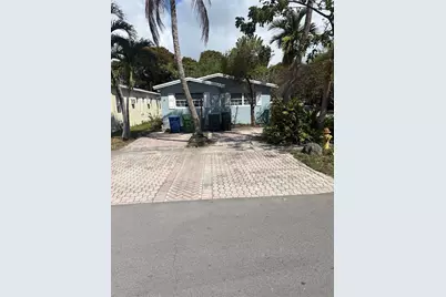 729 NE 2nd Ct, Hallandale Beach, FL 33009 - Photo 1
