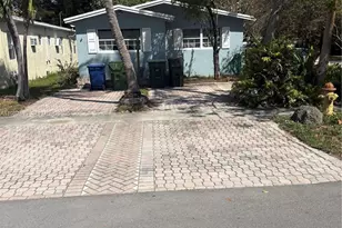 729 NE 2nd Ct, Hallandale Beach, FL 33009 - Photo 1