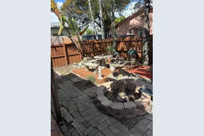 729 NE 2nd Ct, Hallandale Beach, FL 33009 - Photo 23