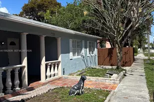 729 NE 2nd Ct, Hallandale Beach, FL 33009 - Photo 3