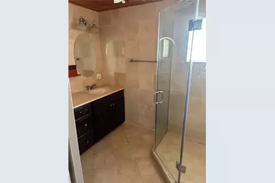 729 NE 2nd Ct, Hallandale Beach, FL 33009 - Photo 11