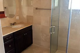 729 NE 2nd Ct, Hallandale Beach, FL 33009 - Photo 11