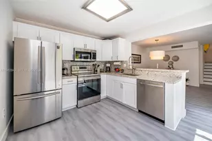 4702 SW 67th Ave, Miami, FL 33155 - Photo 9