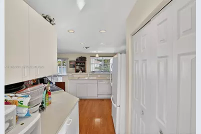 16419 Sapphire Pl, Weston, FL 33331 - Photo 11