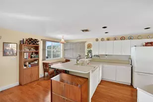 16419 Sapphire Pl, Weston, FL 33331 - Photo 9