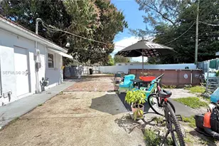 250 E 60th St, Hialeah, FL 33013 - Photo 29