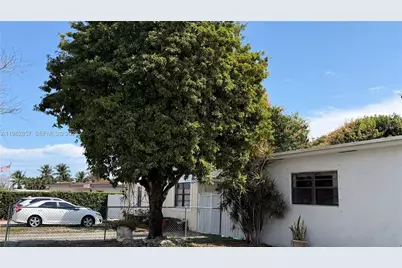 250 E 60th St, Hialeah, FL 33013 - Photo 37