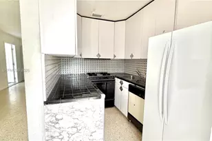 250 E 60th St, Hialeah, FL 33013 - Photo 11