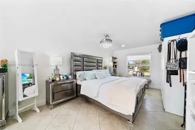 1040 SW 66th Ave, Pembroke Pines, FL 33023 - Photo 13